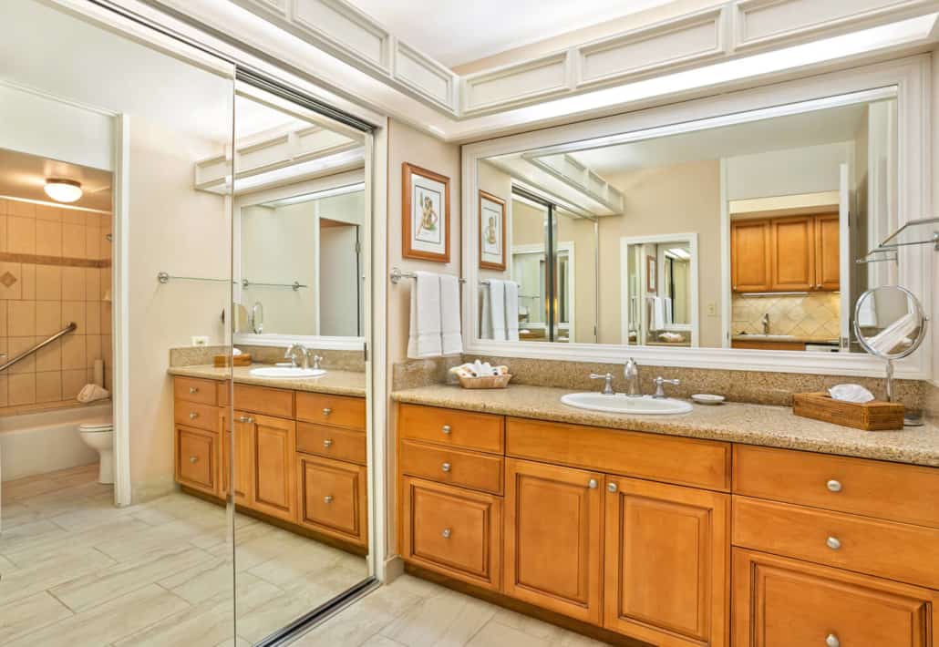 aston-maui-kaanapali-villas-studio-garden-view-premium-bathroom-2-1440x993-2-1030x710