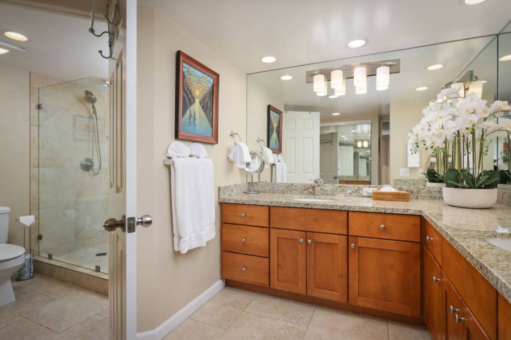Aston-Maui-Kaanapali-Villa-–-1-Bedroom-Ocean-View-Premium-Bathroom-1030x687