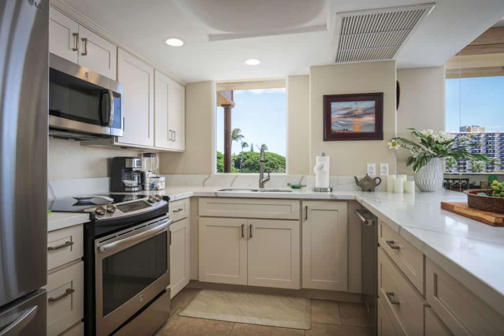Aston-Maui-Kaanapali-Villa-–-1-Bedroom-Ocean-View-Premium-Kitchen-1030x687