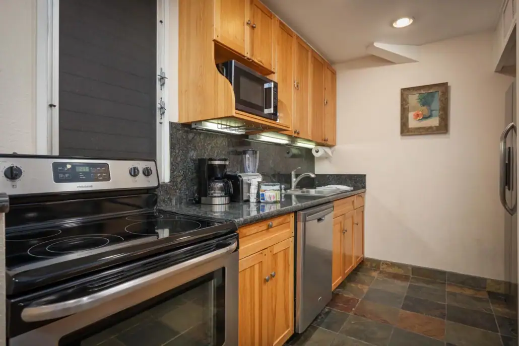 MKV-1BD-Oceanside-Premium-Kitchen (3) 1440x960