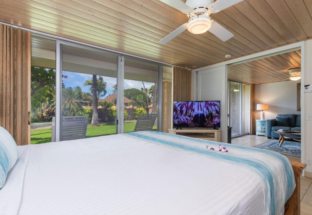 maui-kaanapali-villas-2-bedroom-premium-bedroom-1440x993-1-1030x710