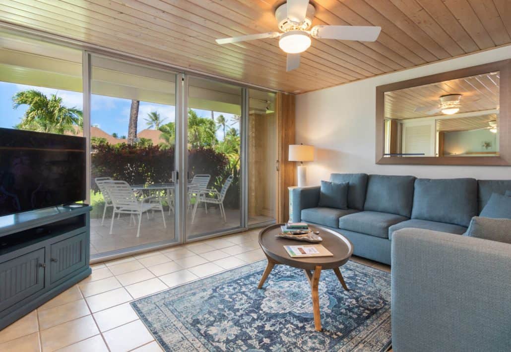 maui-kaanapali-villas-2-bedroom-premium-living-room-1440x993-1-1030x710