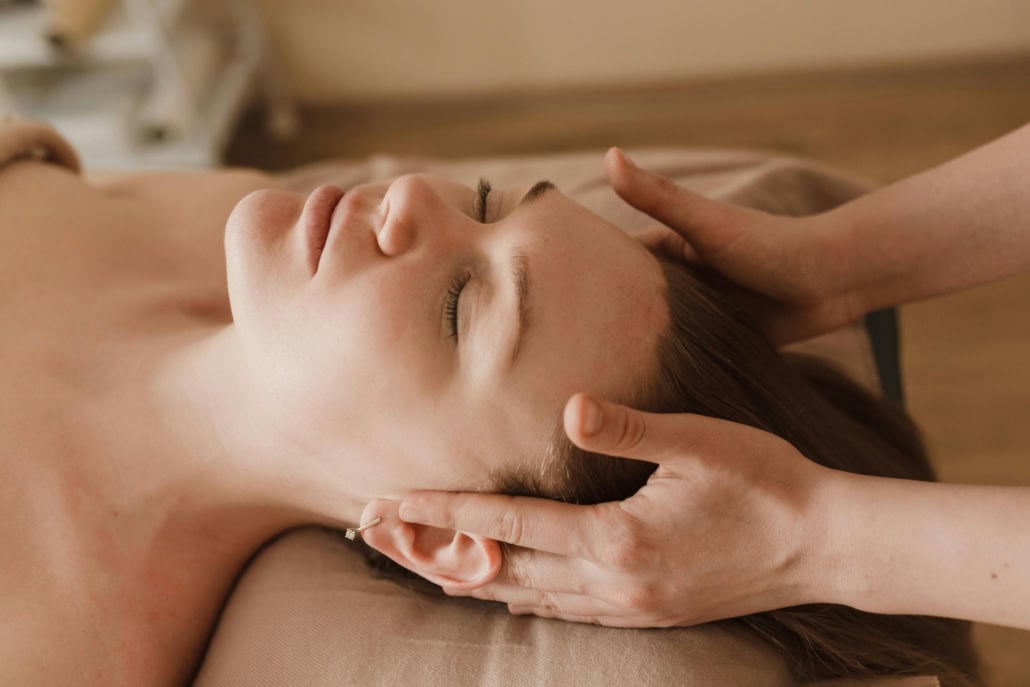 lady gettinga head massage