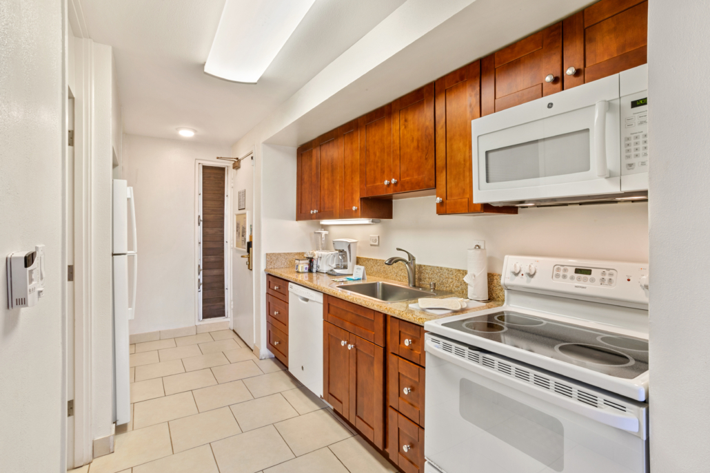 MKV_Studio-GV-Deluxe_Kitchen-2_5040x3360