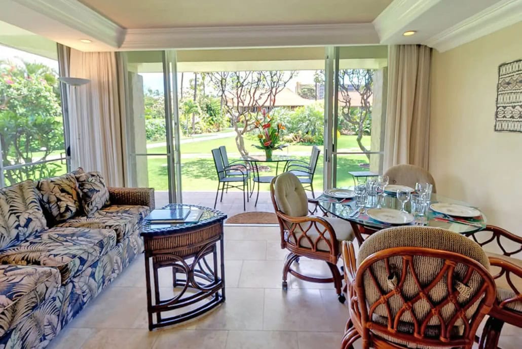 aston-maui-kaanapali-villas-studio-outside-premium-living-1278x855